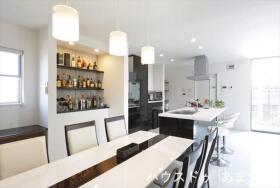 ●大治町八ツ屋堤添　中古一戸建て