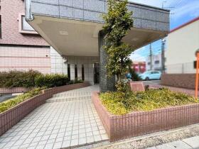 ファミール四日市