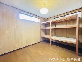 ●岐阜市諏訪山1丁目　中古一戸建て