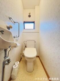 ●岐阜市諏訪山1丁目　中古一戸建て