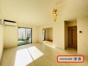 愛西市大野山町郷西　中古一戸建て