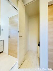 愛西市大野山町郷西　中古一戸建て