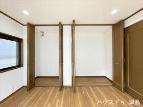 愛西市西保町西川原　中古一戸建て