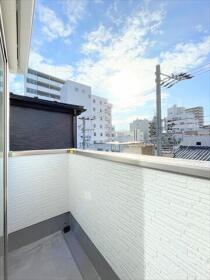 名古屋市中川区尾頭橋２丁目　新築一戸建て　全３棟　2号棟