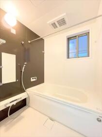 名古屋市中川区尾頭橋２丁目　新築一戸建て　全３棟　2号棟