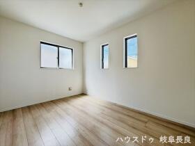 □ハートフルタウン岐阜市近島1丁目　全2棟　B号棟　新築一戸建て