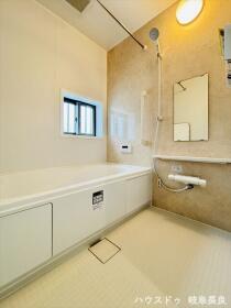 □ハートフルタウン岐阜市近島1丁目　全2棟　B号棟　新築一戸建て