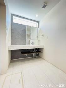 一宮市向山町2丁目　新築一戸建て