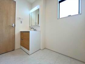 リーブルガーデン四日市市楠町北五味塚第10　全7棟　2号棟　新築一戸建て