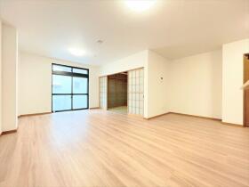 名古屋市中川区服部2丁目　中古一戸建て