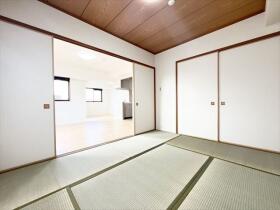 サーラ・グリーン惟信町