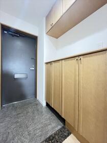 サーラ・グリーン惟信町