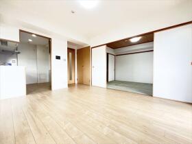 サーラ・グリーン惟信町