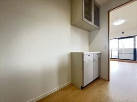 サーラ・グリーン惟信町