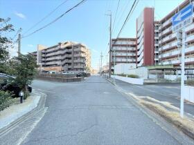 サーラ・グリーン惟信町