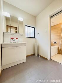 岐阜市岩井　中古一戸建て