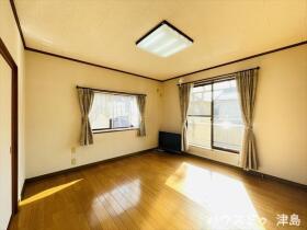 ※●愛西市須依町庄屋敷　中古一戸建て