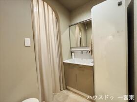 一宮市千秋町加納馬場字梅塚　中古一戸建て