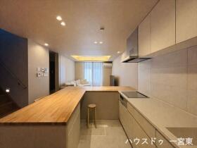 一宮市千秋町加納馬場字梅塚　中古一戸建て