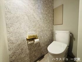 一宮市千秋町加納馬場字梅塚　中古一戸建て