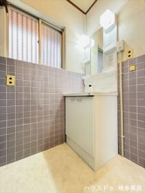 ●岐阜市大洞柏台5丁目　中古一戸建て