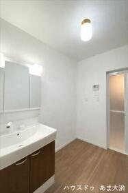 ●大治町西條城前田　中古一戸建て