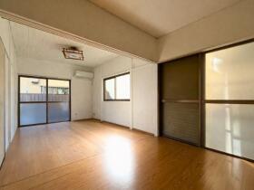 ●桑名市大字能部字南貝戸　中古一戸建て