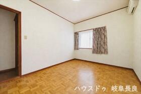 ●岐阜市西改田字若宮　中古一戸建て