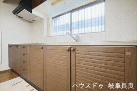 ●岐阜市西改田字若宮　中古一戸建て