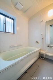 ●岐阜市西改田字若宮　中古一戸建て