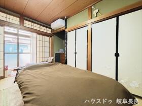 ●岐阜市西改田字若宮　中古一戸建て