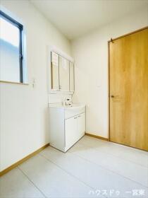 一宮市三ツ井5丁目　全3棟　A号棟　新築一戸建て