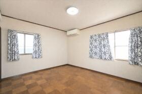 ●知多郡武豊町字桜ケ丘4丁目　中古一戸建て