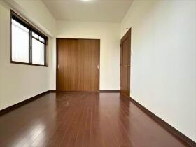 ●ロイヤルコート堀木