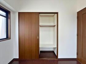 ●ロイヤルコート堀木