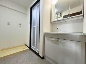 ●ロイヤルコート堀木