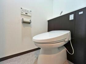 ●ロイヤルコート堀木