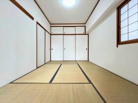 ●ロイヤルコート堀木