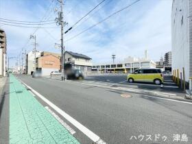 津島市錦町　建築条件なし土地