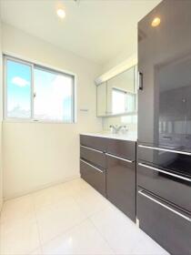 ●春日井市鷹来町池ノ前　中古一戸建て