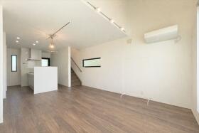 ●名古屋市中川区十番町1丁目　中古一戸建て