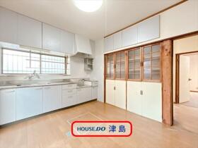 愛西市大野山町元余代　中古一戸建て