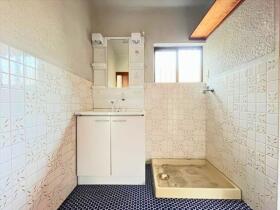 ●四日市市日永1丁目　中古一戸建て