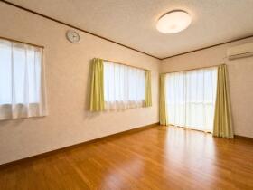 ●四日市市垂坂町　中古一戸建て