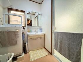 ●四日市市垂坂町　中古一戸建て