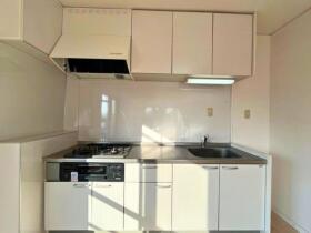 真栄マンション西浦