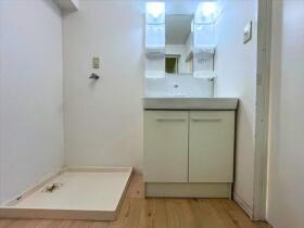 真栄マンション西浦