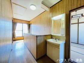 ※●津島市中地町2丁目　中古一戸建て