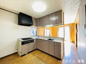 ※●津島市中地町2丁目　中古一戸建て