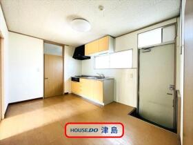 ●津島市唐臼町油田　中古一戸建て